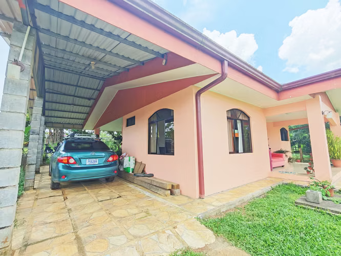 Preciosa Casa de Oportunidad en San Carlos