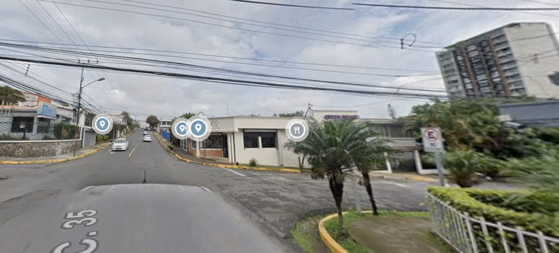 Centro Comercial Rentable en Venta | Barrio Escalante | 5 Locales Alquilados