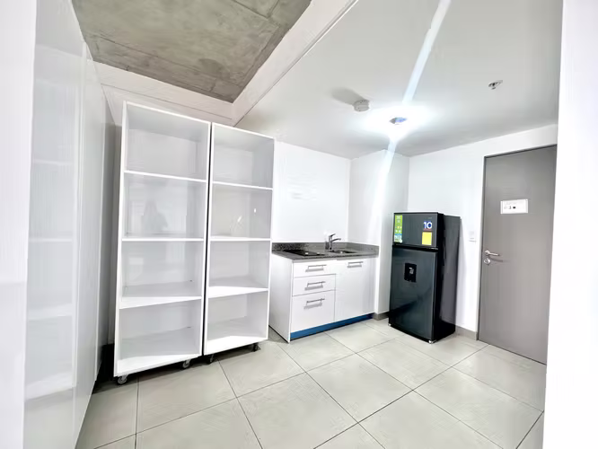 ALQUILER DE APARTAMENTO FULL AMUEBLADO EN TORRE EN CURRIDABAT CON AIRE ACONDICIONADO - Imagen 9