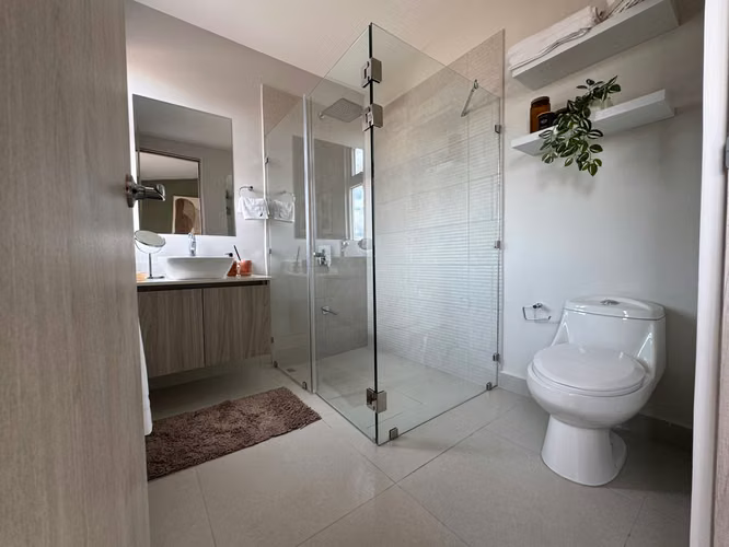 Casa en venta en Belén Heredia. Para estrenar!