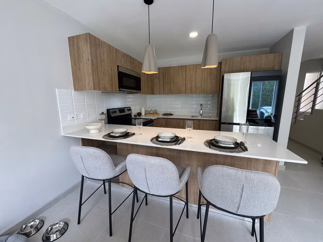 Casa en venta en Belén Heredia. Para estrenar!