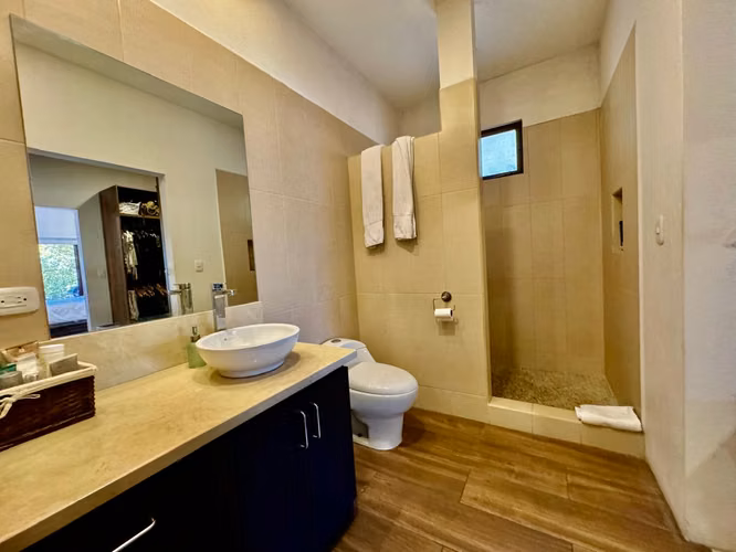 Casa de una planta con amplio jardín y apartamento independiente en Montaña Luna, Santa Ana - Imagen 13