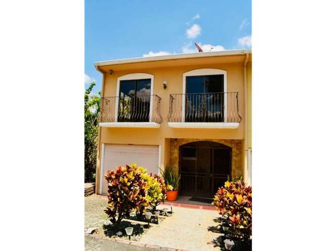 VENTA DE HERMOSA CASA, CONDOMINIO QUINTA REAL, ESCAZU 4213 (GC) - Imagen 2