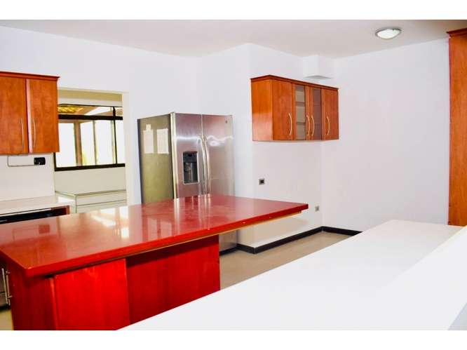 VENTA DE HERMOSA CASA, CONDOMINIO QUINTA REAL, ESCAZU 4213 (GC) - Imagen 5