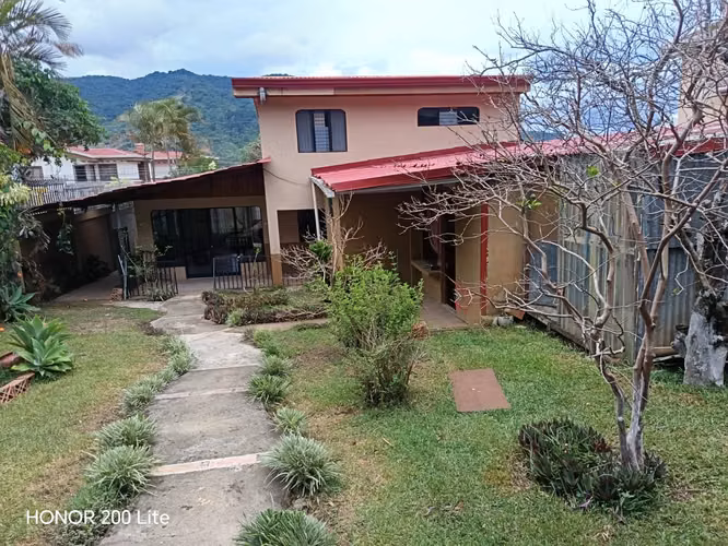 CASA PARA REMODELAR URB.  CERRADA SIERRAS DE LA UNION   140 millones de colones
