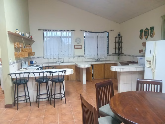 Quinta Balsa Atenas con 2 casas $350.000 cerca de la 27 - Imagen 2