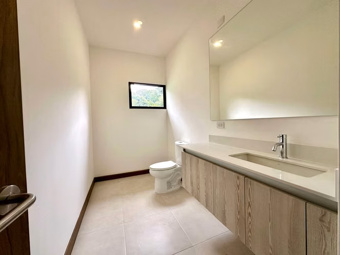 VENTA DE PENTHOUSE  EN CONDOMINIO VISTA AL VALLE - SANTA ANA
