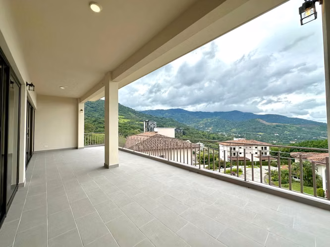 VENTA DE PENTHOUSE  EN CONDOMINIO VISTA AL VALLE - SANTA ANA