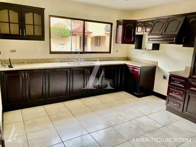 Confort Seguridad  Espacios Generosos | Condominio En Sabanilla - Imagen 9