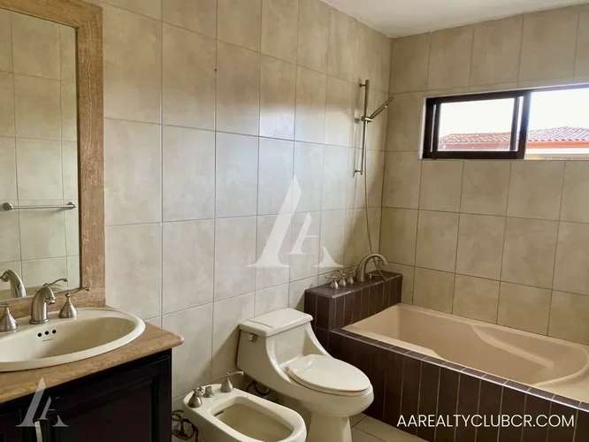 Confort Seguridad  Espacios Generosos | Condominio En Sabanilla - Imagen 4