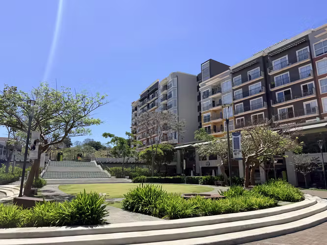 Se vende apartamento en ultimo piso, penthouse, amplio con terraza en Santa Verde Heredia