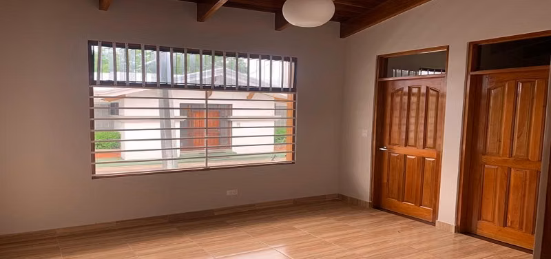 Alquiler de Elegante Casa de una planta en Residencial Privado – San Rafael de Escazú - Imagen 4