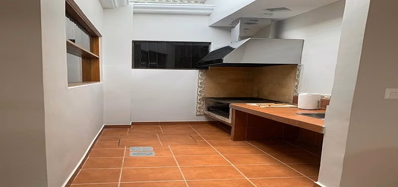 Alquiler de Elegante Casa de una planta en Residencial Privado – San Rafael de Escazú - Imagen 2