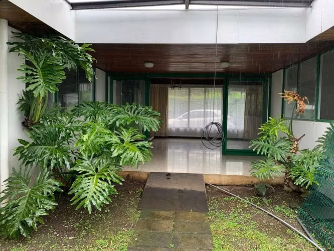 Se vende propiedad comercial. Curridabat Centro
