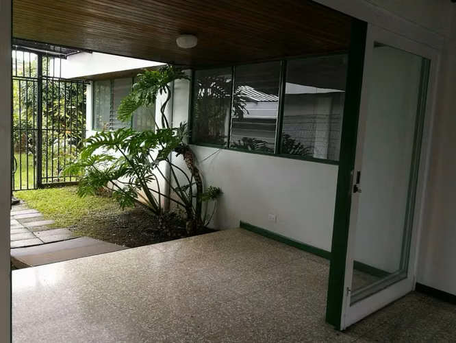 Se vende propiedad comercial. Curridabat Centro