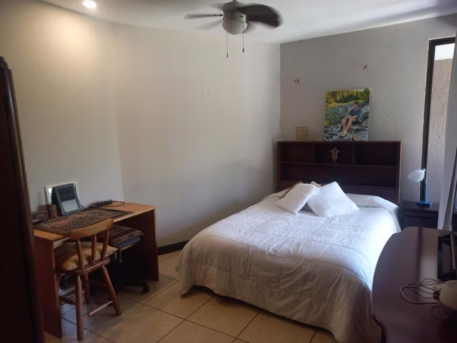 !Propiedad de Lujo en La Garita, Casa Principal + 2 Apartamentos!