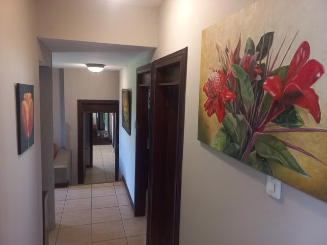 !Propiedad de Lujo en La Garita, Casa Principal + 2 Apartamentos!