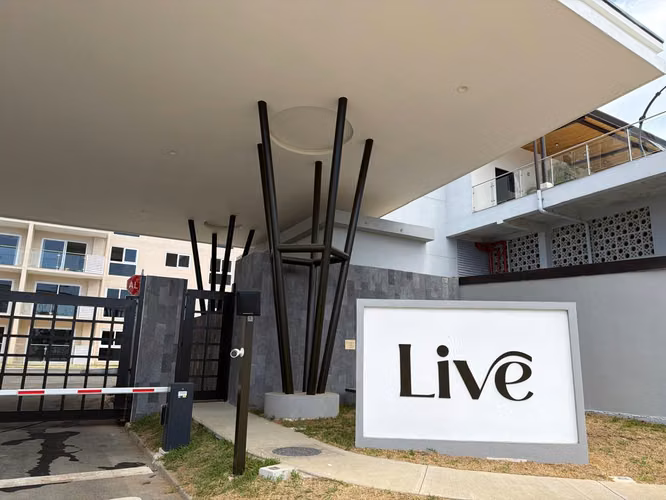 Venta de Condo - Condo Tropical a Pasos de Playa Jacó