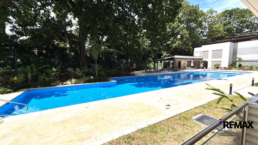 Venta de Condo - Condo Tropical a Pasos de Playa Jacó