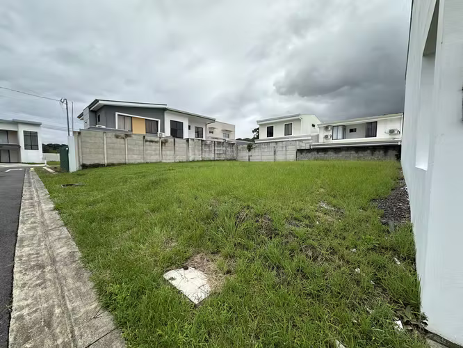 Lote de 150m2 en Brasil de Mora - Imagen 8