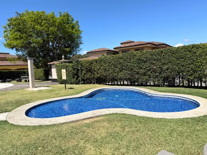 Venta de Casa de una planta en Condominio en La Ribera de Belén GUM - Imagen 11