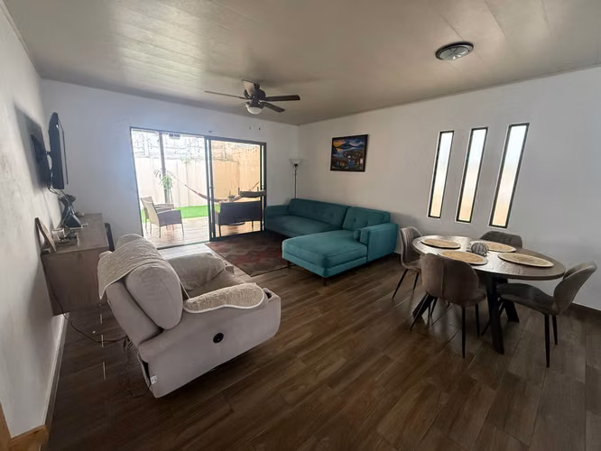 SE VENDE CASA EN CONDOMINIO SE ENCUENTRA EN LA GUACIMA ALAJUELA