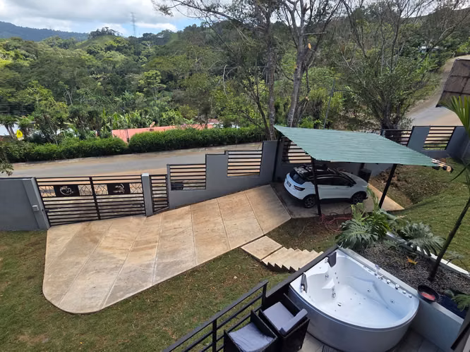 Modern Villa with Panoramic Views and Private Jacuzzi – A Unique Buying Opportunity