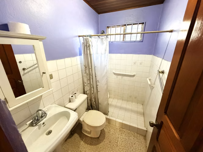 Casa en Venta en Alajuela, Villa Bonita. Con Apto Independiente y Gran Terreno — Oportunidad Única - Imagen 9