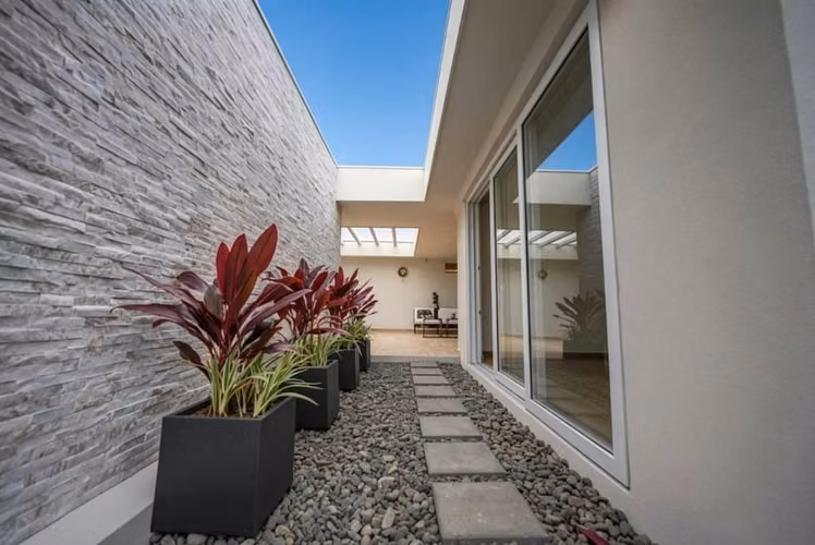 vendo  casa de lujo en Bosques de lindora