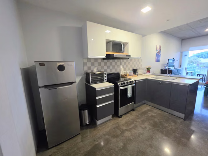 Alquiler de apartamento amoblado de lujo en sabana norte – San José - Imagen 2