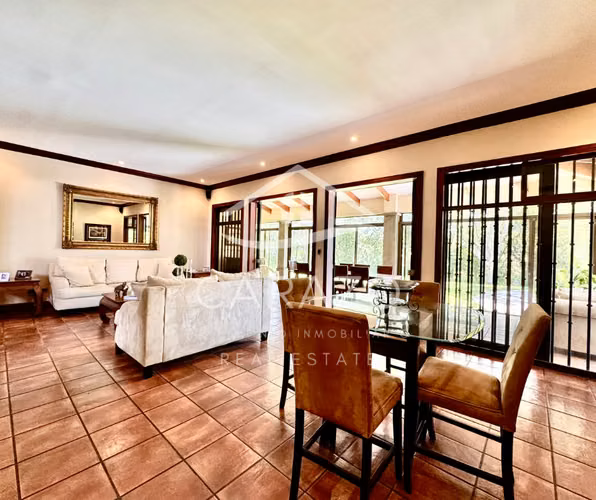 Casa de Lujo con piscina privada en Los Reyes - Imagen 6