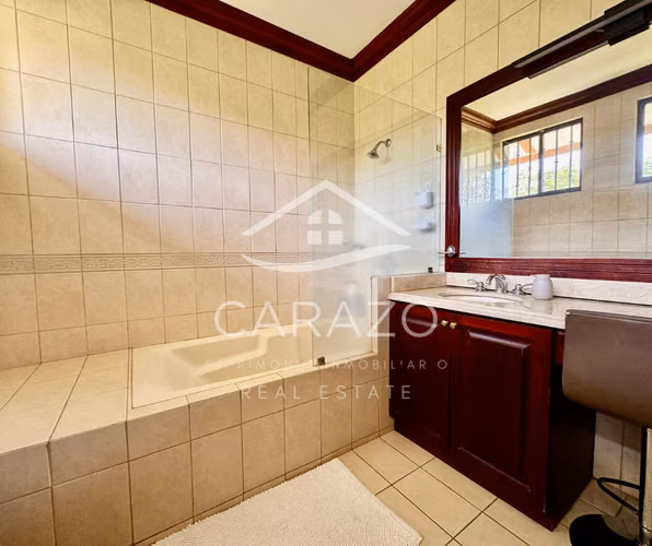 Casa de Lujo con piscina privada en Los Reyes - Imagen 13