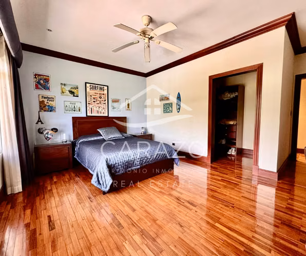 Casa de Lujo con piscina privada en Los Reyes - Imagen 10