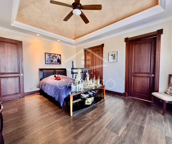 Casa de lujo con piscina en condominio en Los Reyes - Imagen 10