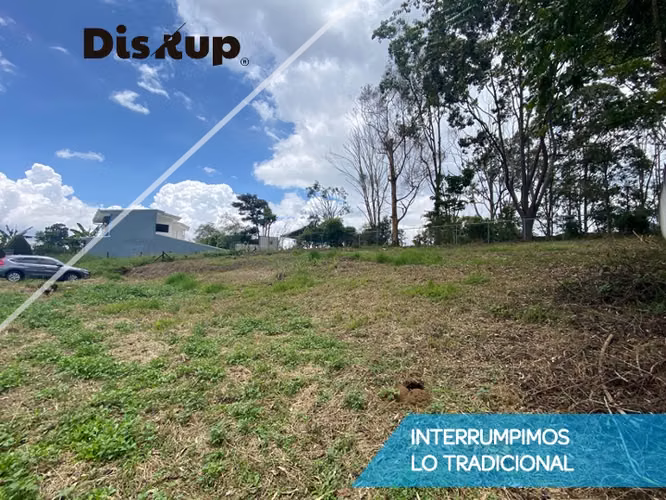 Large plot of land for sale. San Rafael de Montes de Oca, ideal for development.