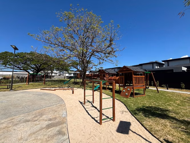VENTA DE LOTE EN CONDOMINIO LATITUD LINDORA