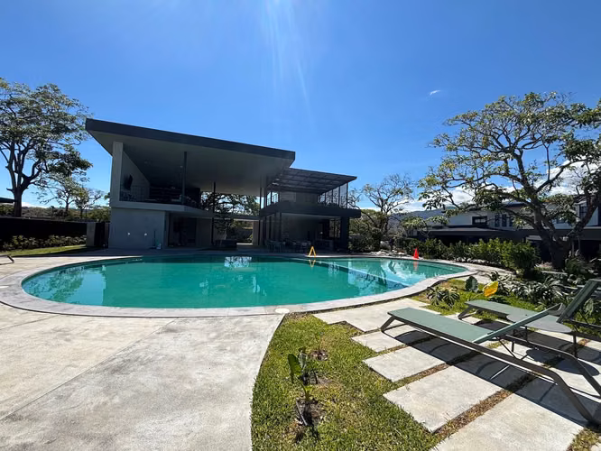 VENTA DE LOTE EN CONDOMINIO LATITUD LINDORA