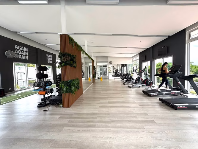 VENTA DE CASA NUEVA ESQUINERA EN CONDOMINIO NASARA - SANTA ANA