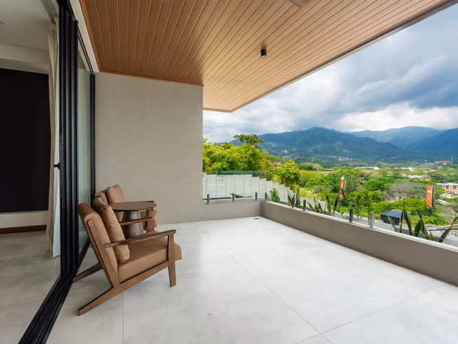 VENTA DE CASA EN VISTA REAL CON VISTA ESPECTACULAR EN SANTA ANA - Imagen 14