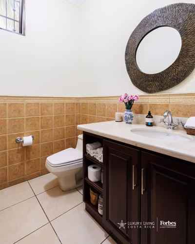 21436 - Casa en residencial privado con piscina y jardín,  de dos pisos - Imagen 17
