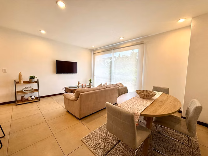 ALQUILER DE APARTAMENTO AMUEBLADO EN DISTRITO 4
