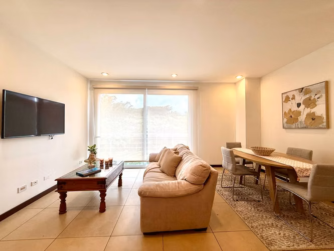 ALQUILER DE APARTAMENTO AMUEBLADO EN DISTRITO 4