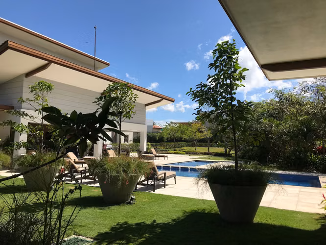 ALQUILER DE APARTAMENTO AMUEBLADO EN DISTRITO 4