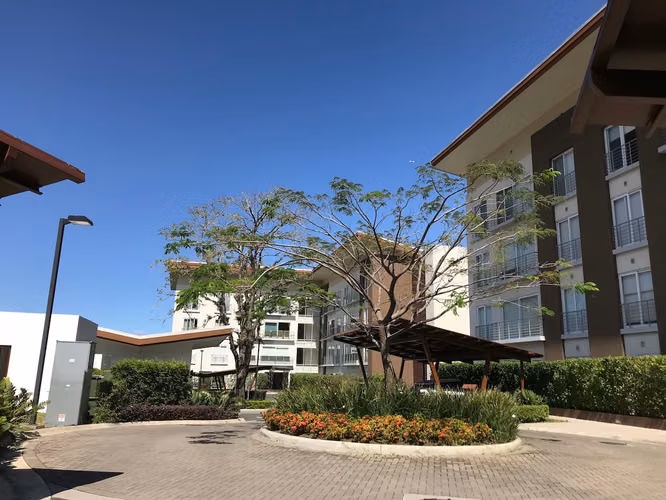 ALQUILER DE APARTAMENTO AMUEBLADO EN DISTRITO 4