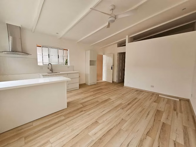 Alquilo apartamento de 1 solo nivel en Curridabat cerca de Montesacroe - Imagen 3