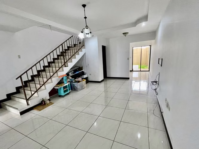 Confort, Seguridad y Ubicación Privilegiada | Hermosa Casa en Condominio Vistas de Monserrat