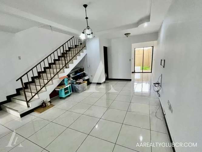 Confort, Seguridad y Ubicación Privilegiada | Hermosa Casa en Condominio Vistas de Monserrat