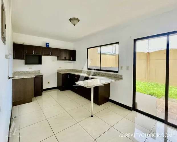 Confort, Seguridad y Ubicación Privilegiada | Hermosa Casa en Condominio Vistas de Monserrat
