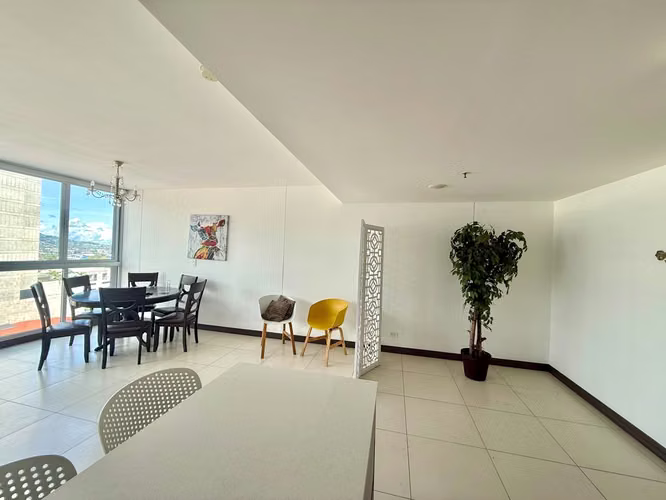 SE ALQUILA AMPLIO APARTAMENTO EN NUNCIATURA $1700, AMUEBLADO