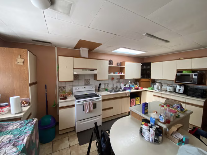 OPORTUNIDAD CASA PARA REMODELAR